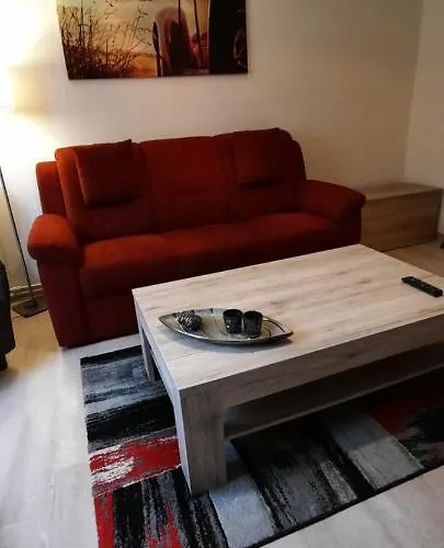 بيت للعطل Im Gruenen/monteurzimmer