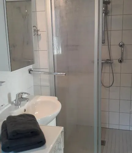 Im Gruenen/monteurzimmer *